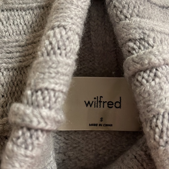 Wilfred gray sweater Size Small but fits XXS or XS - Picture 3 of 3
